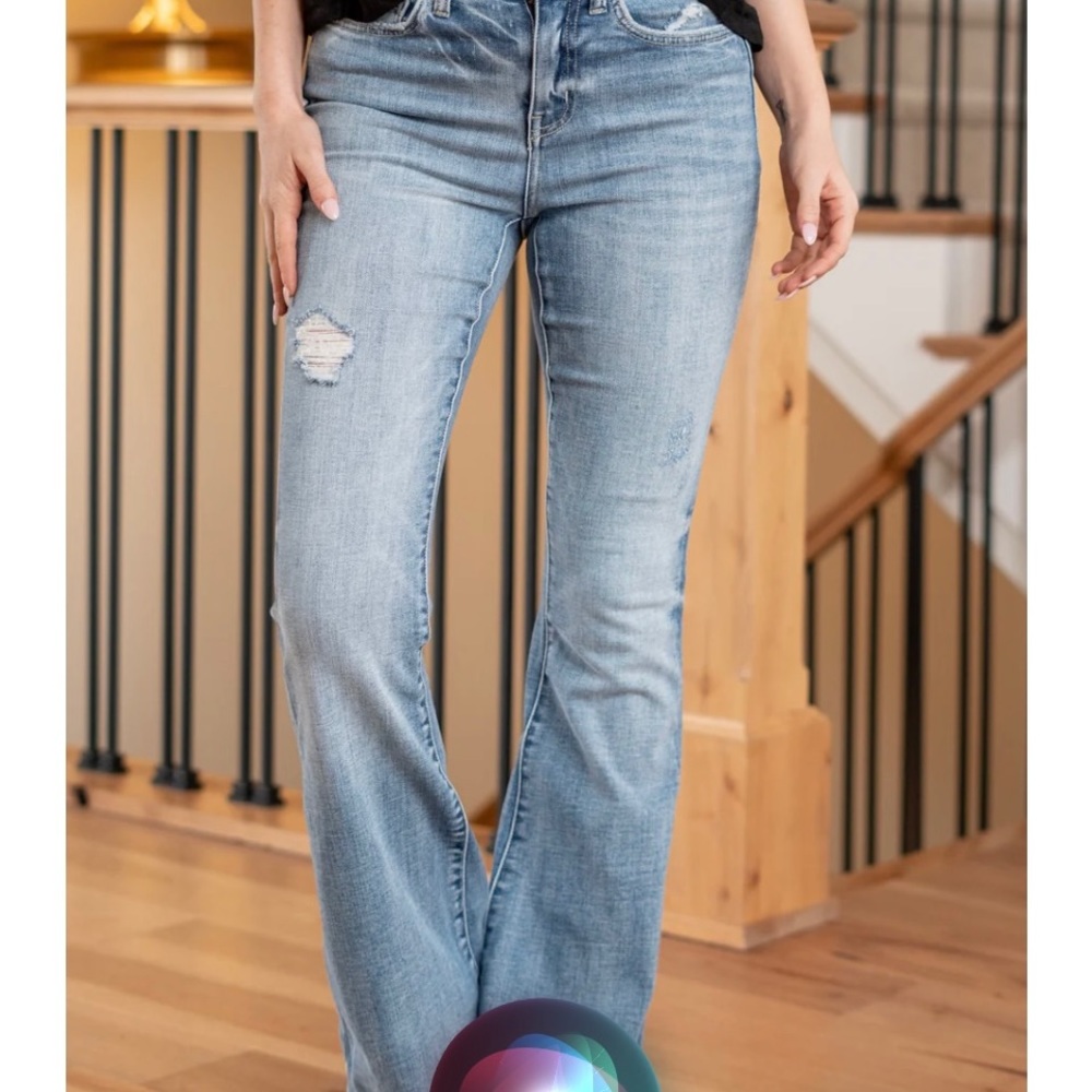 BRAND NEW FLYING MONKEY HIGH WAISTED DESTRUCTION BREAK AWAY JEANS!